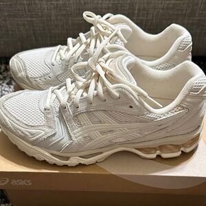 ASICS GEL-KAYANO 14 Women's Cream and White Sneakers